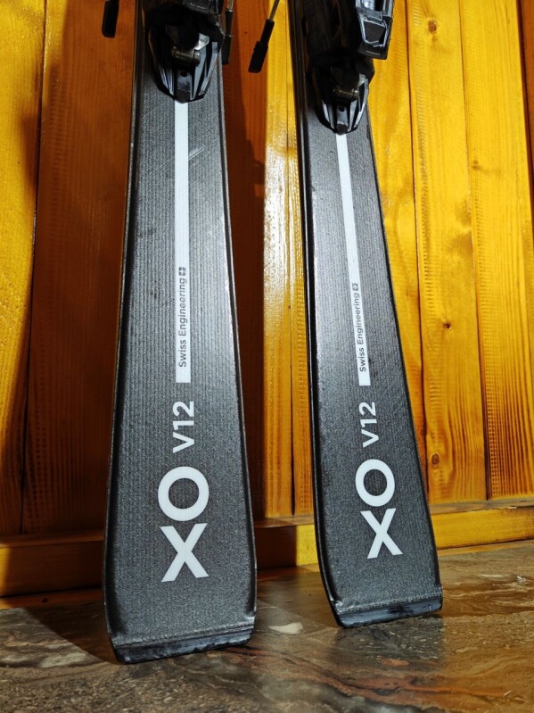 LYŽE XO SWISS SKI V12 L BLACK 154CM